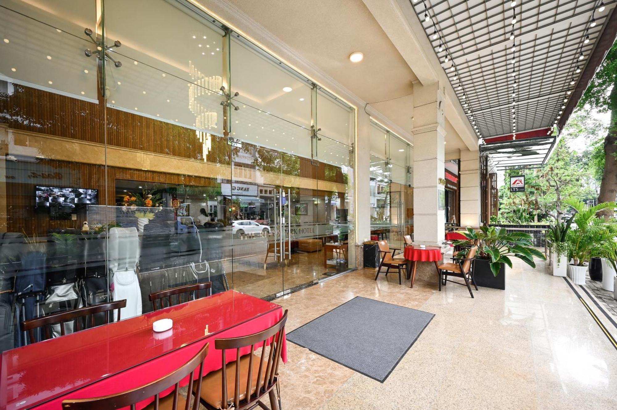 RedDoorz PremiumThe River Park Hotel Ho-Chi-Minh-Stadt Exterior foto