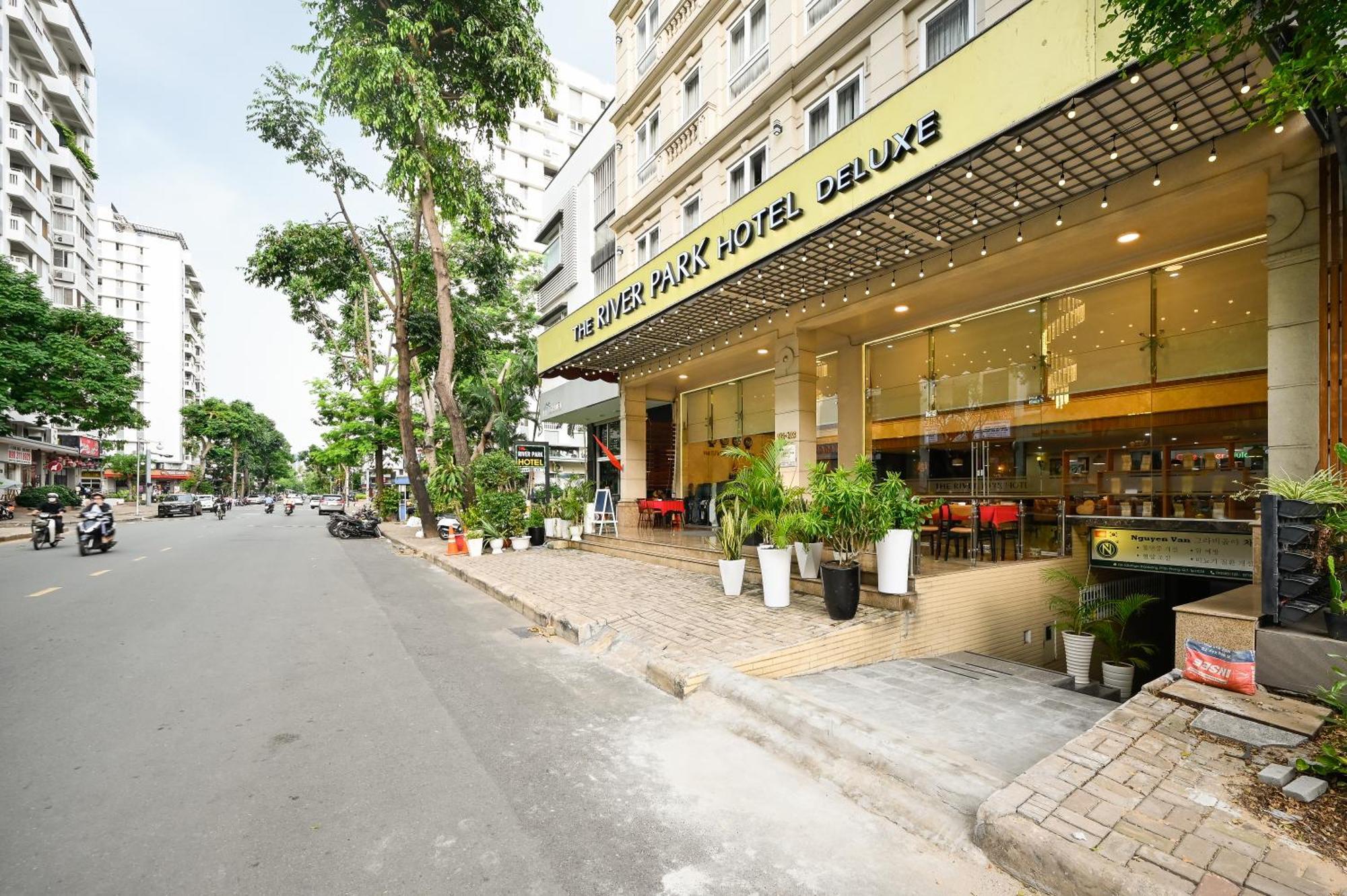 RedDoorz PremiumThe River Park Hotel Ho-Chi-Minh-Stadt Exterior foto